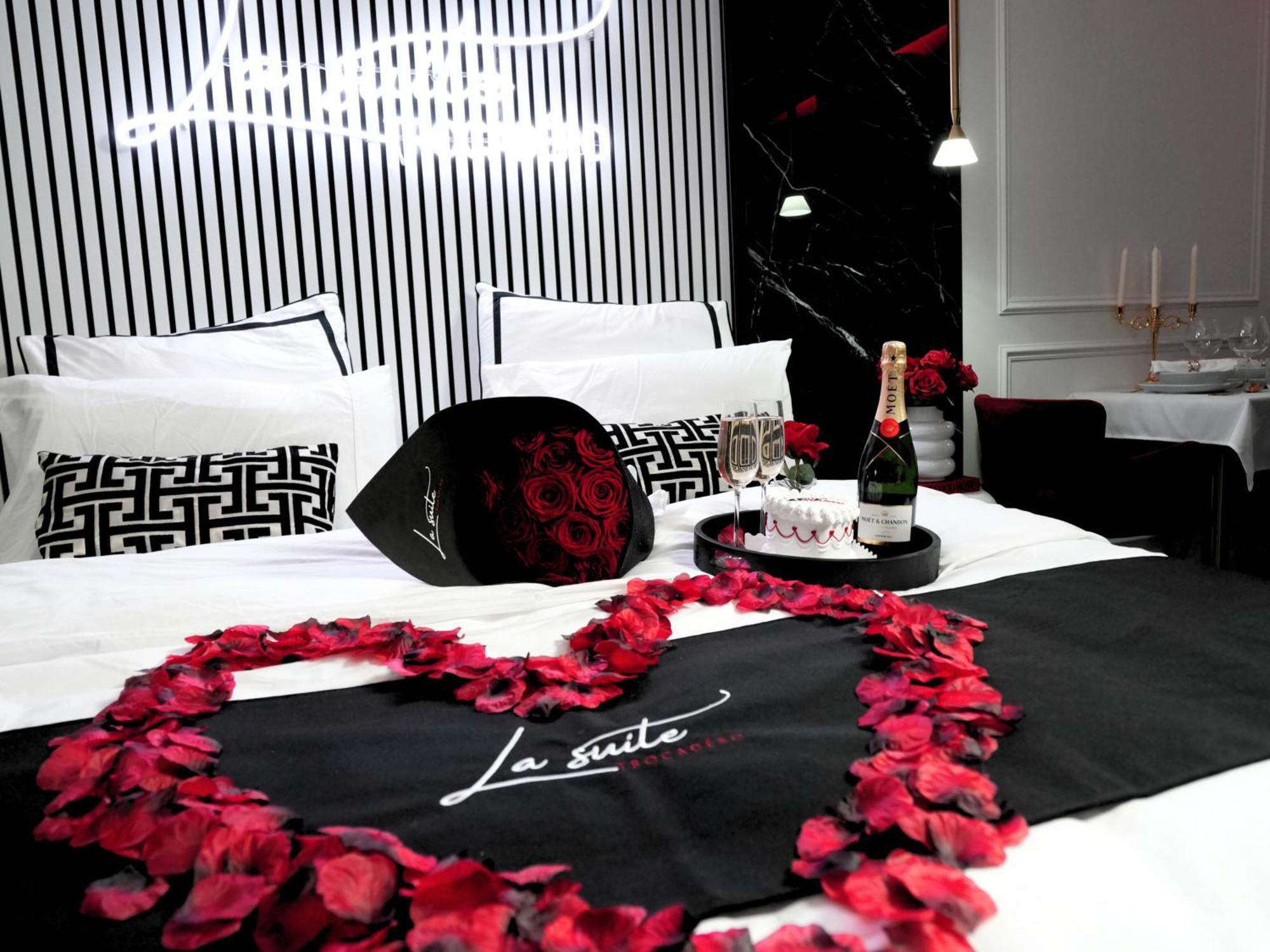 La Suite Trocadero - Jacuzzi Privatif Párizs Kültér fotó